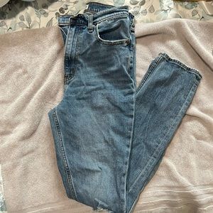 Ultra High Rise 90s Slim Straight Jean - Abercrombie & Fitch Size 2 Long